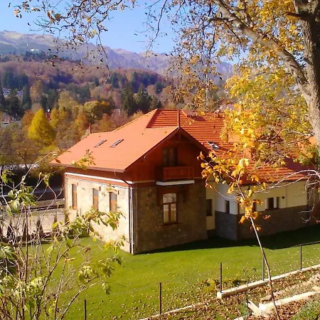 Pensiunea Piscul Cainelui Bed & Breakfast 3*